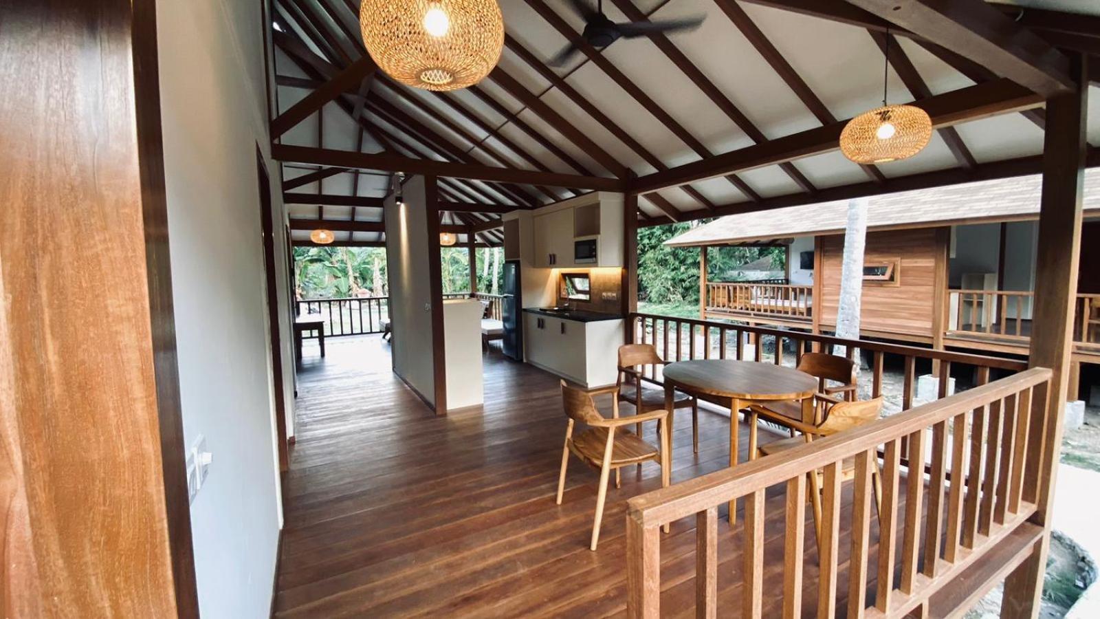 Tropik Resort Lombok Selong Belanak Exterior photo